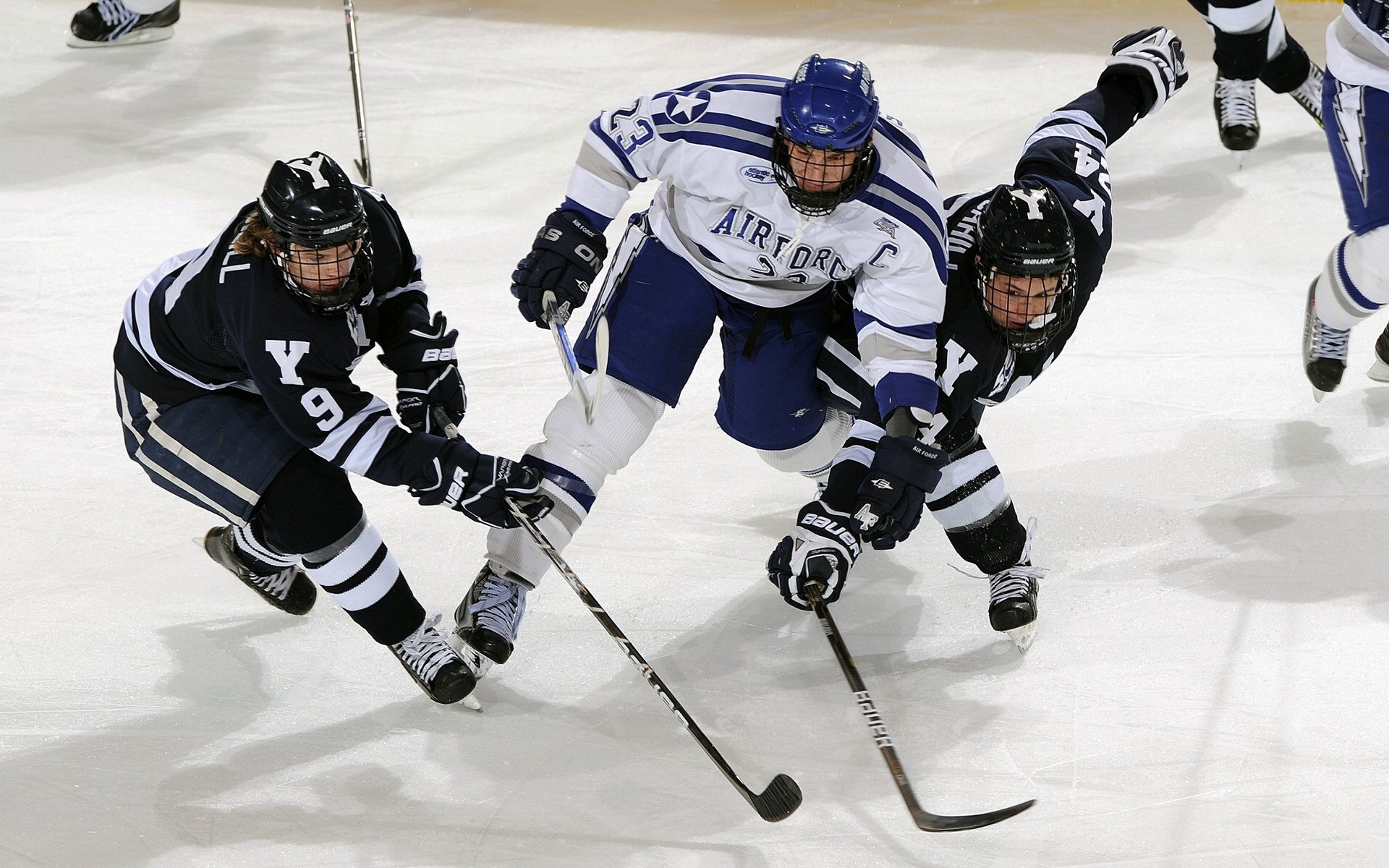 Flores Super Bowl 班底再造精彩赛场