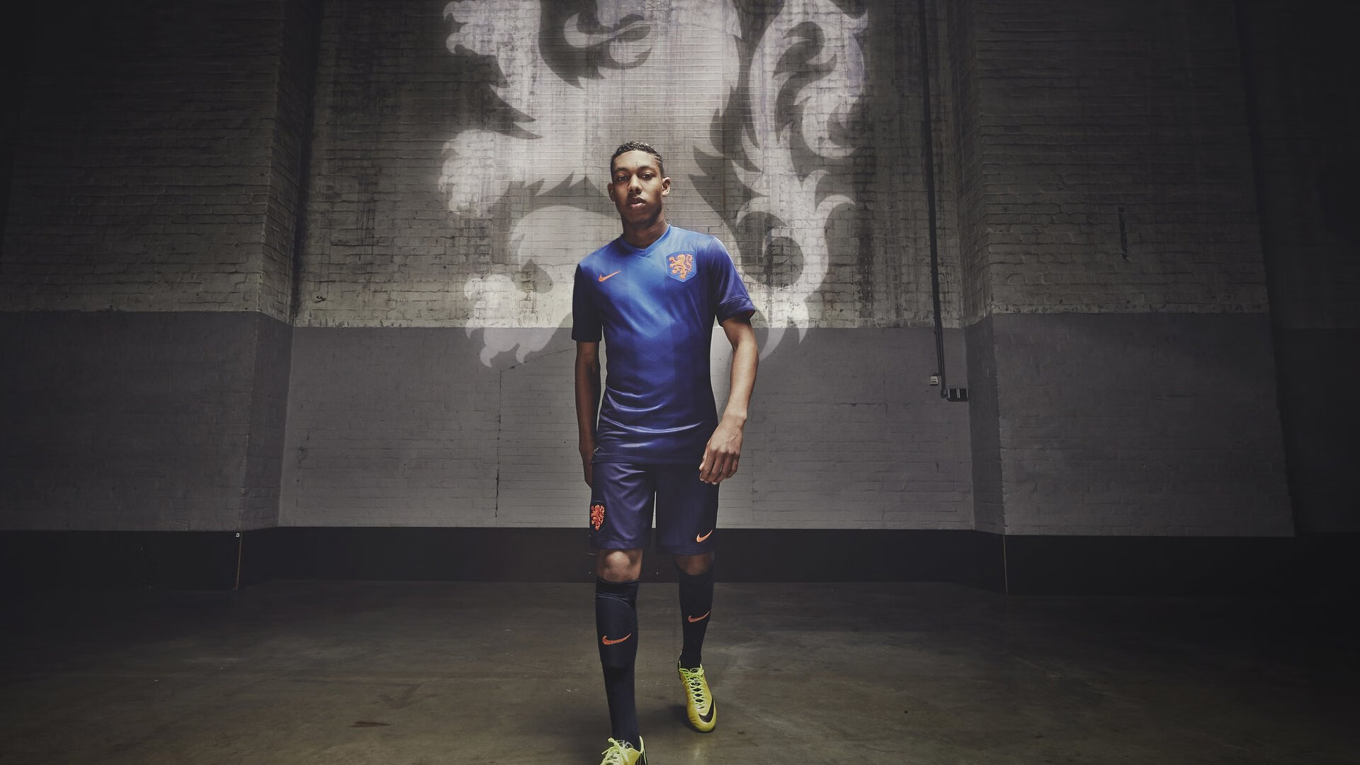 中国足球联赛提升裁判员专业水平，2021足球裁判员培训报名